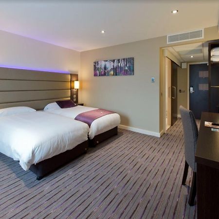 Premier Inn Leeds Headingley Exterior photo