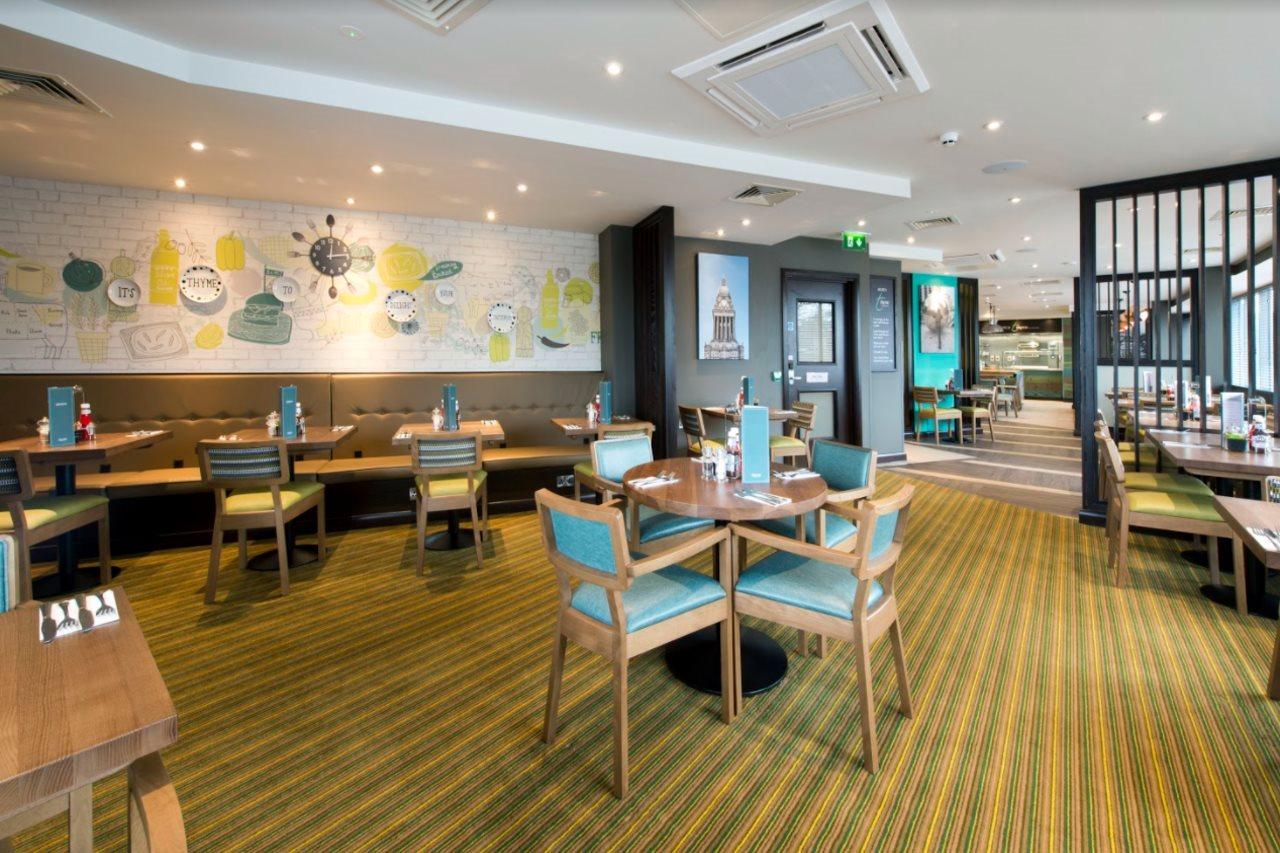 Premier Inn Leeds Headingley Exterior photo